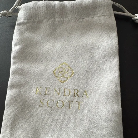 Kendra Scott Gold Necklace - Picture 5 of 5